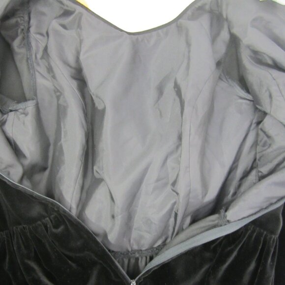Vtg Laura Ashley Women S Black Velour Velvet LS Maxi Dress Waist 28" Fit Flare - Picture 3 of 10